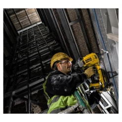 Cloueur Autonome à Gaz, électrique Ou Sur Batterie Cloueur à Béton Dewalt DCN 890 XR 18 V Brushless 2 Batteries 18V 5Ah Et Chargeur -Pas Cher Fixation Magasin 8 1