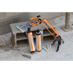 SPIT Paslode Cartouche Scellement Chimique C MIX Plus Spit Gris Béton 300 Ml -Pas Cher Fixation Magasin car1